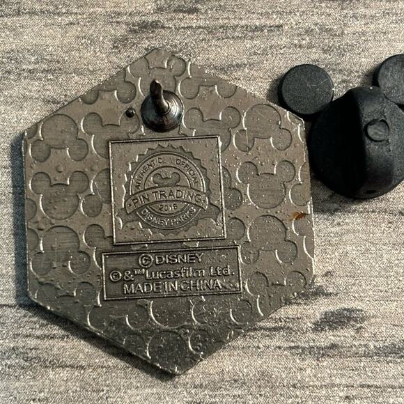 Disney Parks 2016 Star Wars Emblems Mini Booster Collection - First Order Emblem - Picture 3 of 3